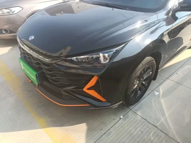 Dongfeng Yixuan — Фото автомобиля 23