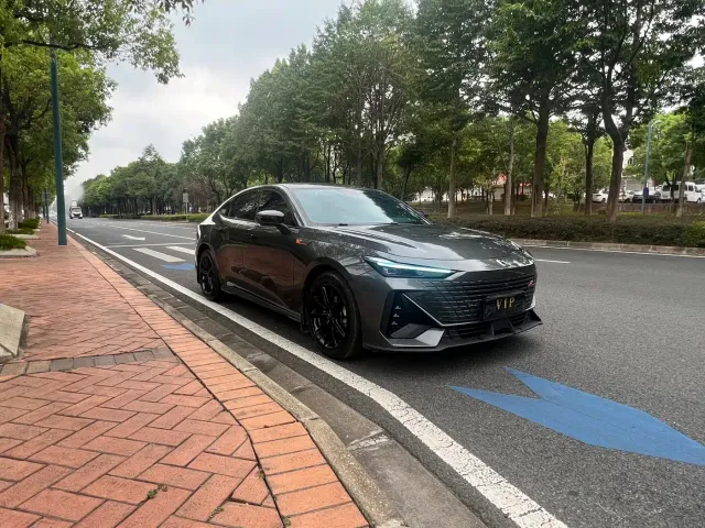 Changan UNI-V — Фото автомобиля 3