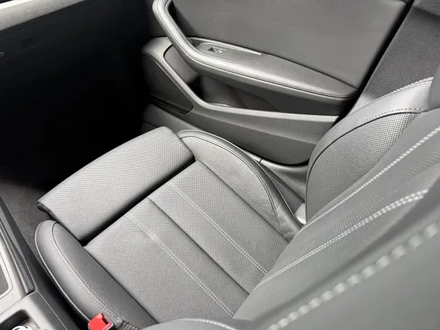 Audi A4L — Фото автомобиля 11