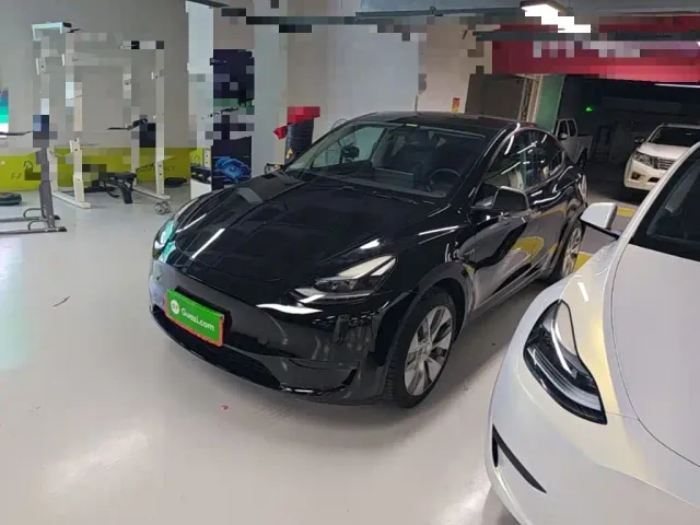 Фотография автомобиля — Tesla Model Y