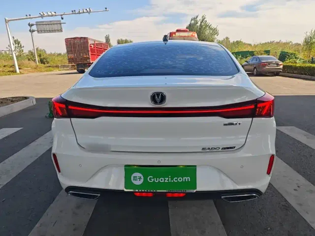 Changan Eado — Фото автомобиля 5