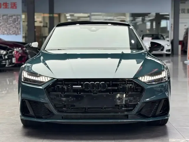 Audi A7L — Фото автомобиля 2