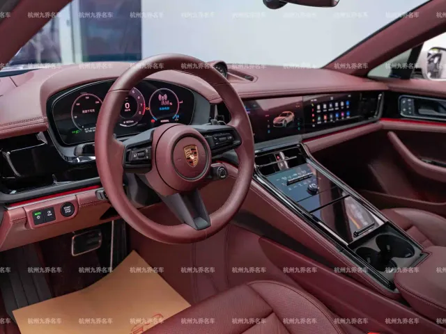 Porsche Panamera — Фото автомобиля 14