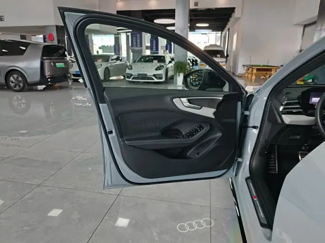 Audi A5L — Фото автомобиля 13
