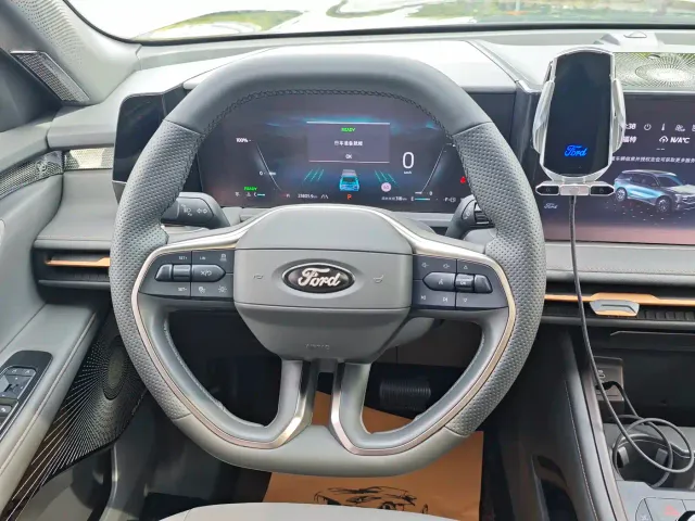 Ford Edge — Фото автомобиля 18