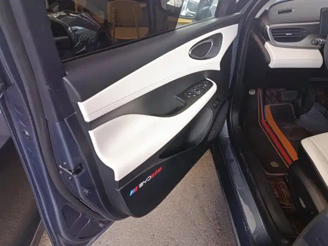 BYD Seal 05 DM-i — Фото автомобиля 7