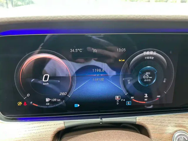 Mercedes-Benz E-Class — Фото автомобиля 17