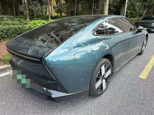 Xpeng P7 — Фото автомобиля 2