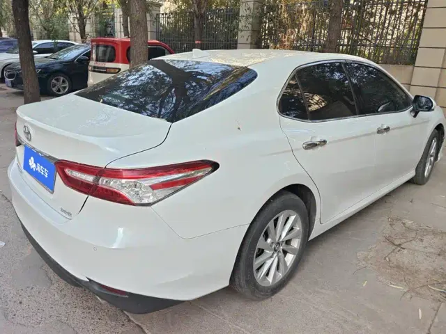 Toyota Camry — Фото автомобиля 3