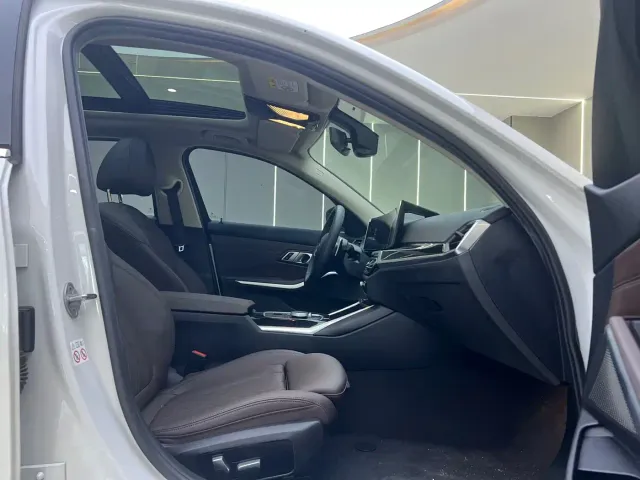 BMW 3 Series — Фото автомобиля 5