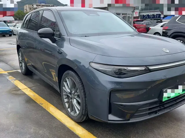 Leapmotor C10 — Фото автомобиля 2