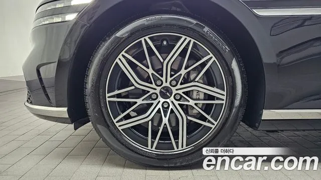 Genesis G90 Бензин 3.5 турбо AWD — Фото автомобиля 3