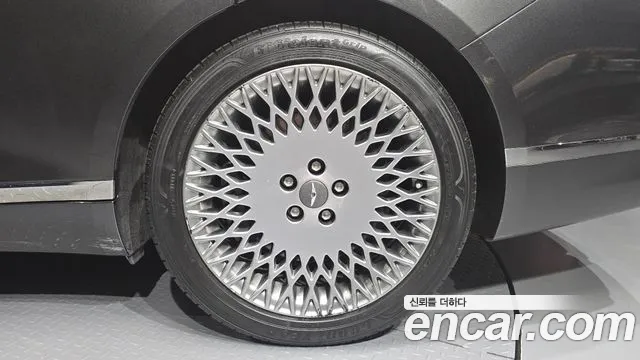 Genesis G80 Бензин 2.5 турбо AWD — Фото автомобиля 18
