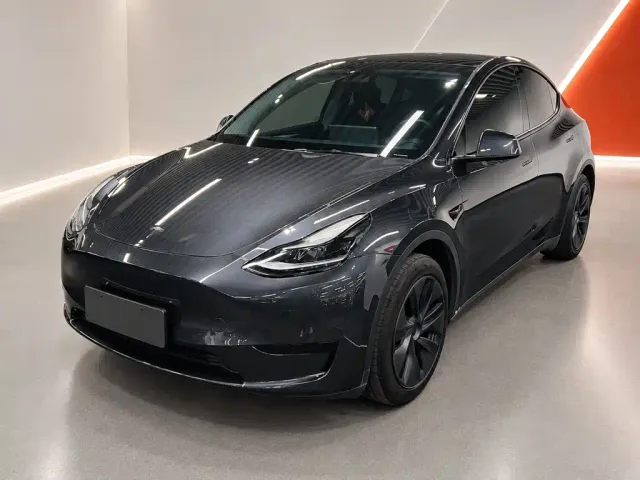 Фотография автомобиля — Tesla Model Y