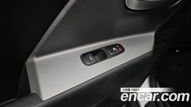 Kia Niro — Фото автомобиля 25