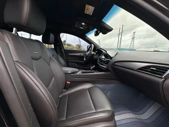 Cadillac CT5 — Фото автомобиля 10