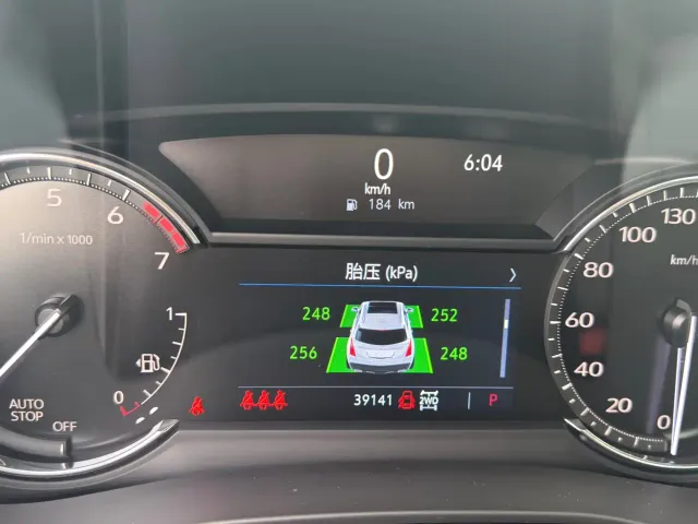 Cadillac XT5 — Фото автомобиля 6