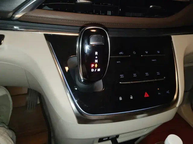 Buick Buick GL8 2022 Land Business Class 652T Prestige — Фото автомобиля 15
