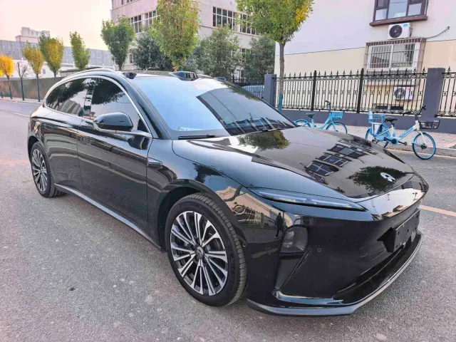 Nio ET5 Touring — Фото автомобиля 2