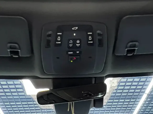 Toyota Granvia — Фото автомобиля 16