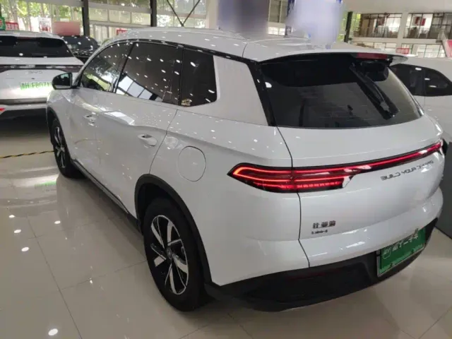 BYD Song Pro — Фото автомобиля 4