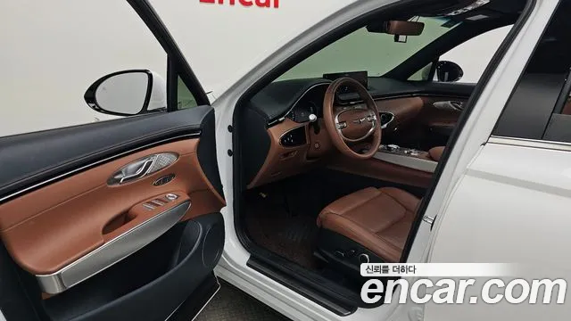 Genesis GV70 2.5T Бензин 2WD — Фото автомобиля 6