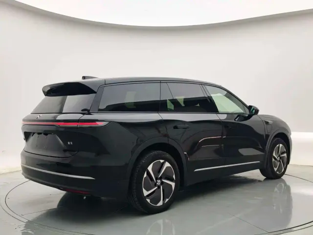 Nio ES8 — Фото автомобиля 5