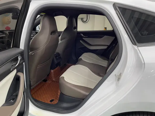 BYD Qin PLUS — Фото автомобиля 9