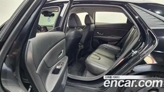 Hyundai AVANTE Avante (CN7) — Фото автомобиля 12