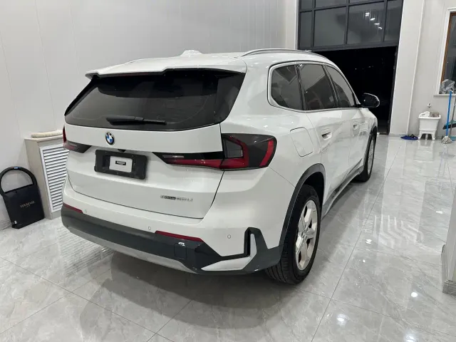 BMW X1 — Фото автомобиля 4