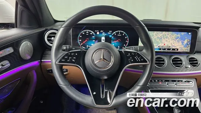Mercedes-Benz E-Class — Фото автомобиля 13