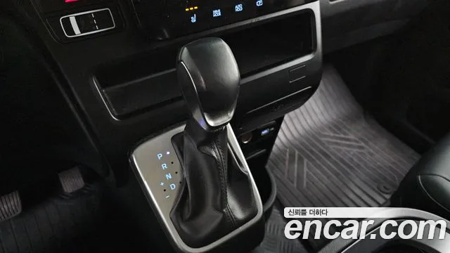 Hyundai Staria — Фото автомобиля 9