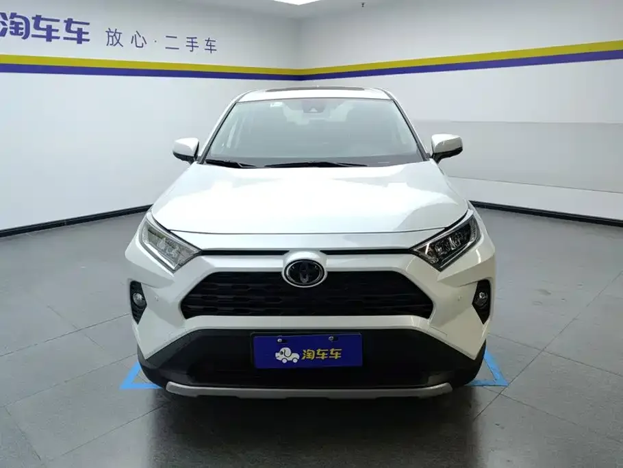 Toyota RAV4 Rongfang 2022 2.0L CVT 2WD Trend Edition — Фото автомобиля 2