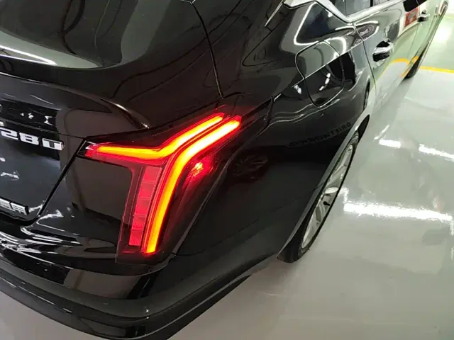 Cadillac CT5 — Фото автомобиля 7
