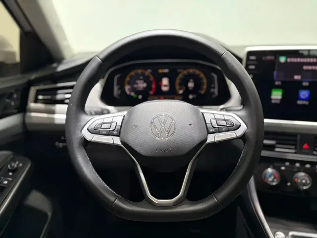 Volkswagen Bora — Фото автомобиля 9