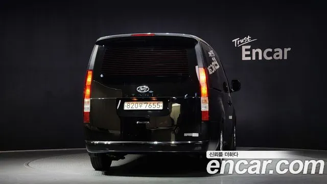 Hyundai Staria Staria Инвалидная коляска Подъёмник/Slope — Фото автомобиля 4