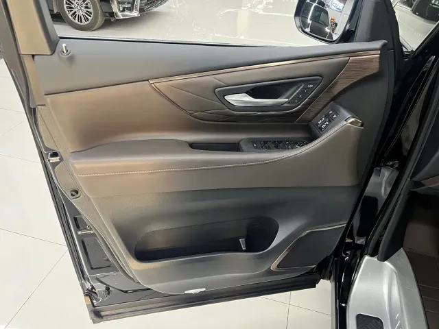 Toyota Alphard — Фото автомобиля 20