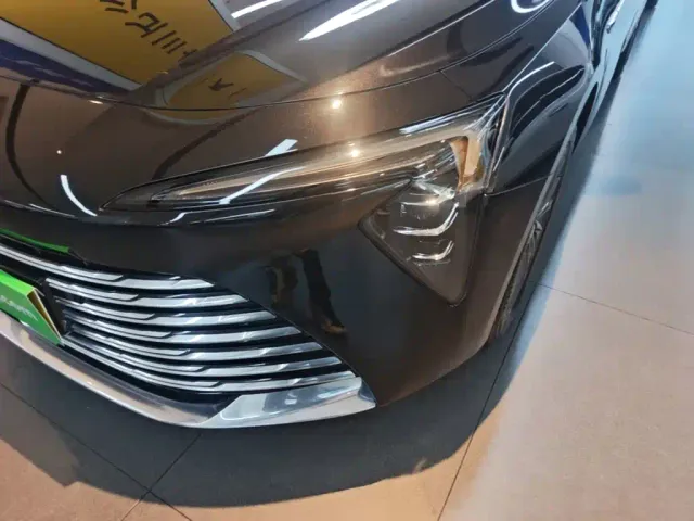 Buick LaCrosse — Фото автомобиля 23