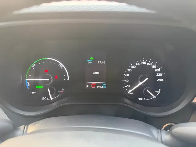 Toyota Granvia — Фото автомобиля 13