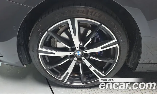 BMW 5 Series — Фото автомобиля 5