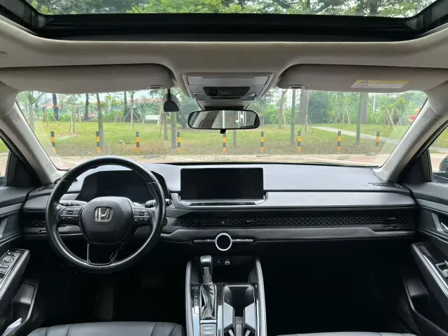 Honda Accord — Фото автомобиля 5