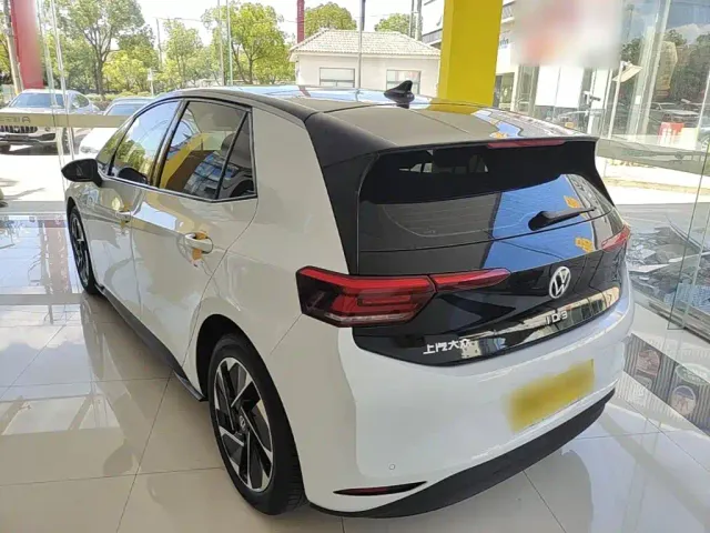 Volkswagen ID.3 — Фото автомобиля 4