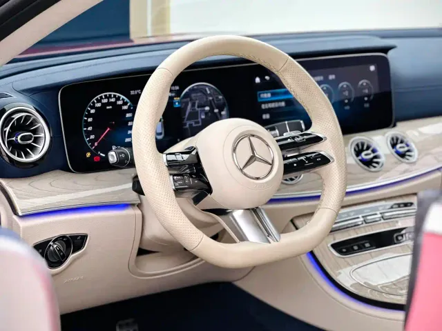 Mercedes-Benz E-Class — Фото автомобиля 6