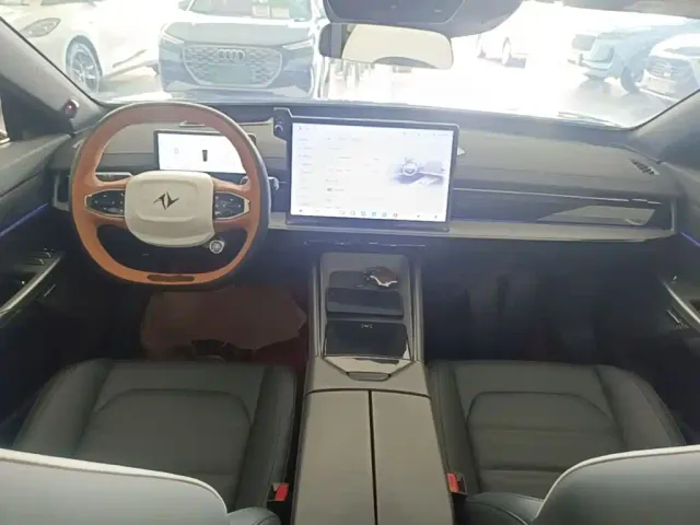 Dongfeng eπ 007 — Фото автомобиля 9
