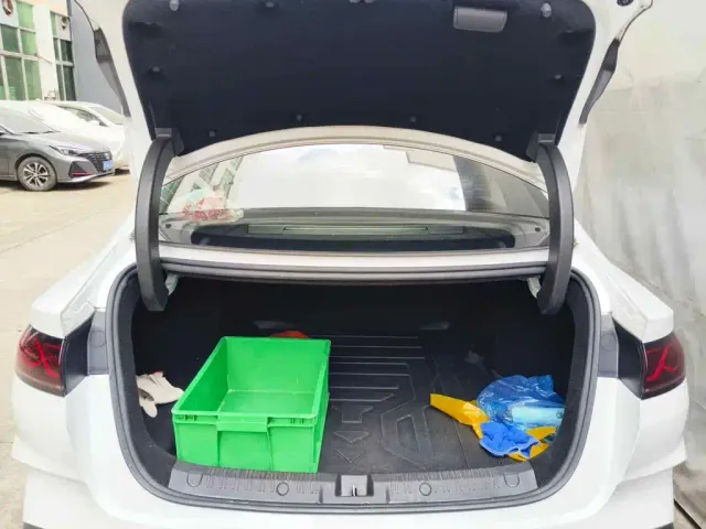 BYD Qin L — Фото автомобиля 5