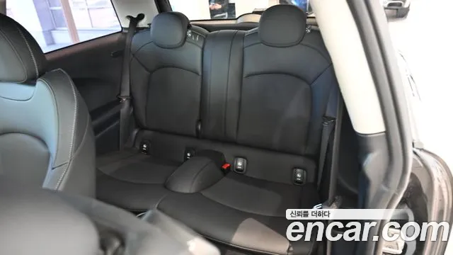 MINI Cooper — Фото автомобиля 10