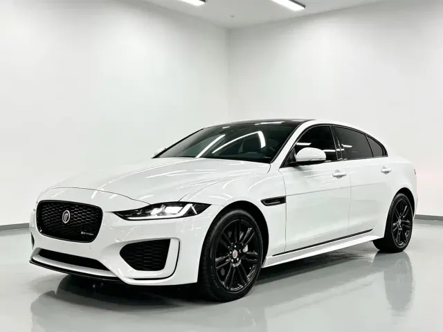 Фотография автомобиля — Jaguar XEL