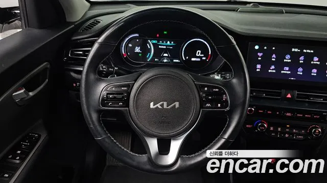 Kia Niro — Фото автомобиля 3