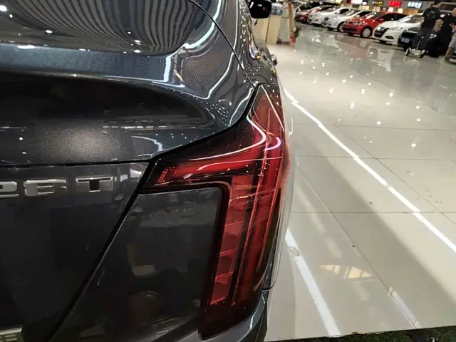 Cadillac CT5 — Фото автомобиля 7