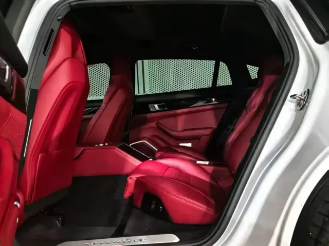 Porsche Panamera — Фото автомобиля 6